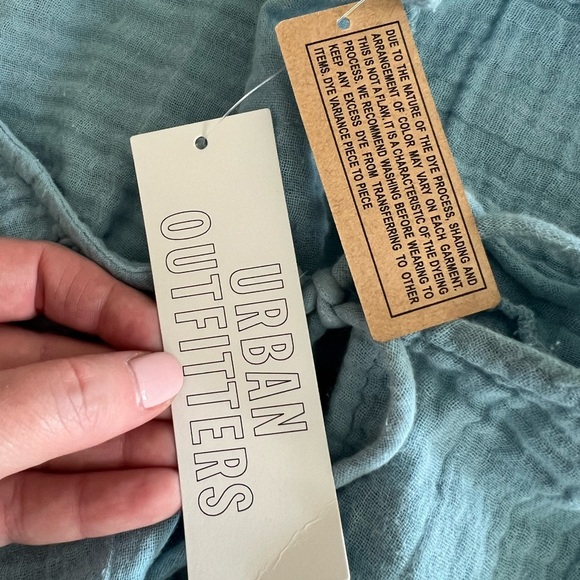 Urban Outfitters Out From Under Women's cropped lace front top size medium,NWT - Picture 5 of 7